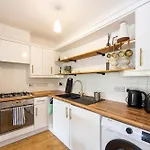 Luxury Spacious 3-bed Oasis Just 10 Mins From Centre With Free Parking