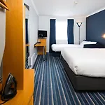 Express East By Ihg 3*