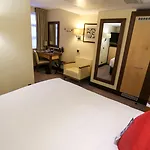 The Alan 4*