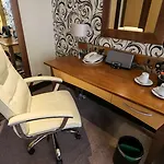 Отель The Alan 4*