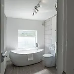Spacious 3br Family With Big Garden Hébergement de vacances