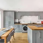 Guestready - Charming Retreat In Trafford Konukevi 4*
