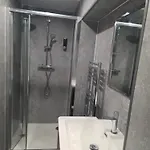 בית הארחה Metrostay 4*