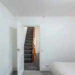 Spacious 3br Family With Big Garden * Manchester