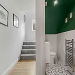 Guestready - Charming Retreat In Trafford