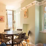 Spacious 3br Family With Big Garden * Manchester