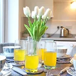 Апартаменты Modern 2 Bed House Close To Манчестер