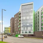 Condo-terrace-gym-games -free Secure Parking- Appartement