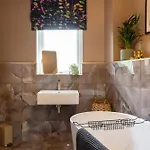 Luxe Life Quirky 2bed *