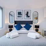 Stylish 1bed Fast Wi-fi Easy Access To *