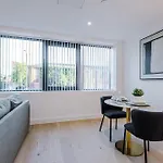 Stylish 1bed Fast Wi-fi Easy Access To Appartement *