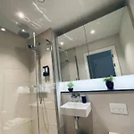 Sky View Centre Luxe - 2 Bedrooms Apartmán Manchester