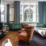 Hotel Abode 4*