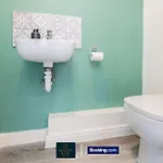 Luxury Retreat For 10 Short Lets & Serviced With Hot Tub And Spacious Garden