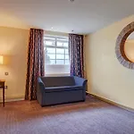 Hotel Airport By Dancenter Manchester