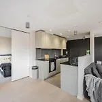 2 Bed Modern Flat, Castlefield, Citycentre, Parking, Self-checkin, Sleeps 4, Balcony, Wifi, Views Apartmán