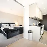 2 Bed Modern Flat, Castlefield, Citycentre, Parking, Self-checkin, Sleeps 4, Balcony, Wifi, Views Apartmán Manchester