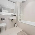 Appartement Center 28 Day Perks From May, Family And Business Travel Hideaway,parking, Walking Distance To Amenities