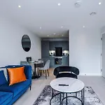 Stylish 1-bed Fast Wi-fi Easy Access To * Manchester