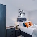 Apartament Stylish 1-bed Fast Wi-fi Easy Access To *