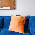 Apartament Stylish 1-bed Fast Wi-fi Easy Access To