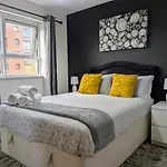 Lord Street With Free Parking & Wifi- Salford Uni, Victoria Station, Ao Arena Lägenhet
