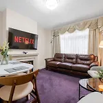 4 Bed Northenden Free Parking Ferienhaus *