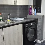 Heywhyjas * Manchester