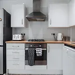 Haven - Coop Live - Etihad - Sleeps 9 - Free Parking Casa vacanze *