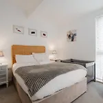 Haven - Coop Live - Etihad - Sleeps 9 - Free Parking