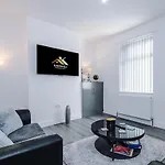 Kammili - 2bed House With Free Wifi & 15 Mins To Centre Manchester