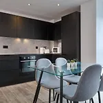 Joyful Group - Warm 2 Bed Ensuite Near Centre And Old Trafford アパート *