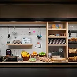 Moxy Hotel 3*