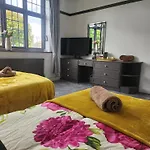 Luxury Free Wifi Old Trafford *