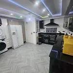 Quarto em Acomodações Particulares Luxury Free Wifi Old Trafford Manchester