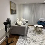 Stylish 2-bed By Cente Apartment Manchester