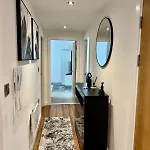 Apartment Stylish 2-bed By Cente Manchester