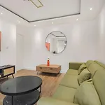 Konukevi Guestready - Charming Retreat With Private Patio Manchester