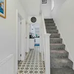 Guestready - Charming Retreat With Private Patio Konukevi Manchester