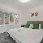 Guestready - Charming Retreat With Private Patio Konukevi