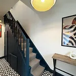 Villa Family & Pet-friendly 5pp, Parking, 20 Min To Manchester