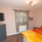 Elegant And Modern 3 Double Bedroom Near Centre Entire House Parking ベッド・アンド・ブレックファスト *