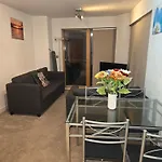 Cosy 2 Bedroom Manchester