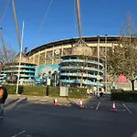 Guest house Hendham House - Near Etihad Stadium, Coop Live Arena, Ao Arena, Piccadilly Train Station & Centre Manchester