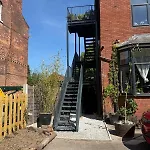 Chorlton Stylish & Convenient