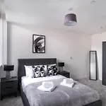 Lejlighed Zeni, Alexandra Rise Bright 1 Bed *