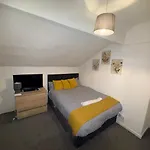 Modern 3-bedroom Near Centre * Manchester