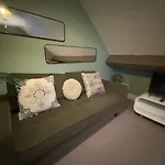 Chorlton Stylish & Convenient Apartmán