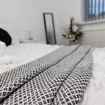 Spacious & Cosy In Lejlighed *