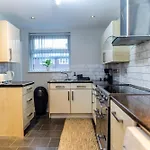 Spacious & Cosy In Lejlighed